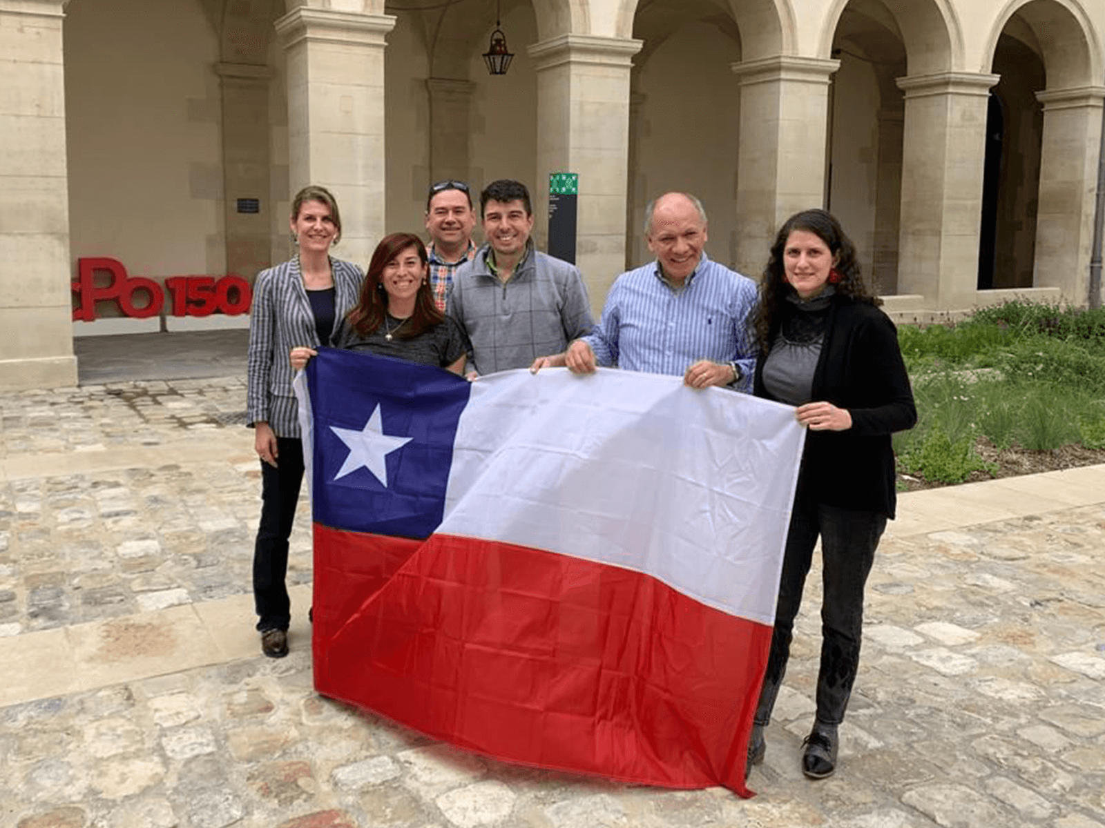 Impulsamos talentos con becas en el extranjero
