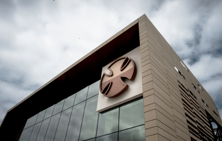 Familia Luksic compromete financiamiento para el el Instituto de Antofagasta en Tele...